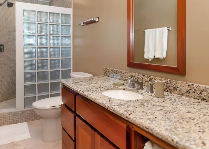 Residences At Barrier Reef 8c Oceanview 2 Bedroom By Floreo