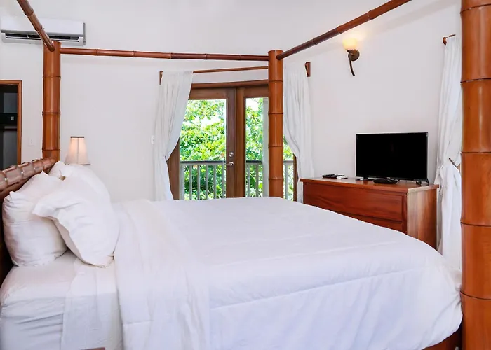 Residences At Barrier Reef 8c Oceanview 2 Bedroom By Floreo Holiday home