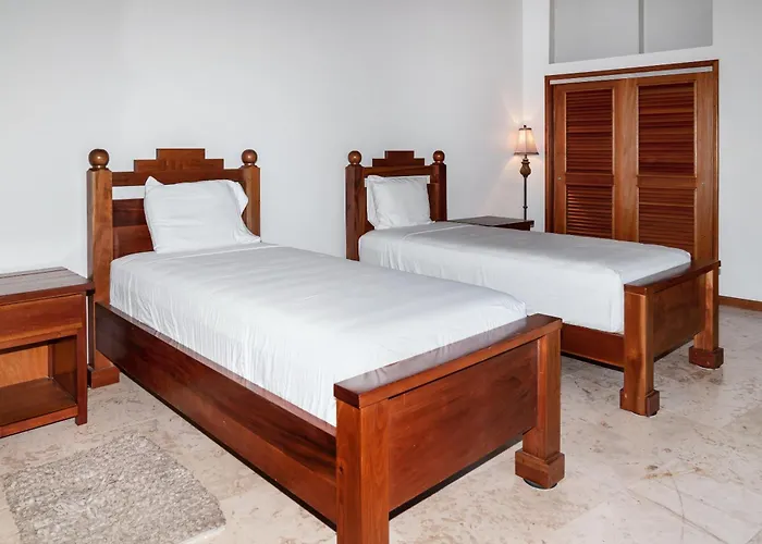 Holiday home Residences At Barrier Reef 8c Oceanview 2 Bedroom By Floreo